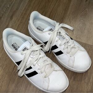 Adidas Ortholite Float lace up sneakers with 3 black stripes on side in sz 7.5